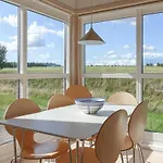 Amazing Home In Gudhjem With Wifi グドイェム