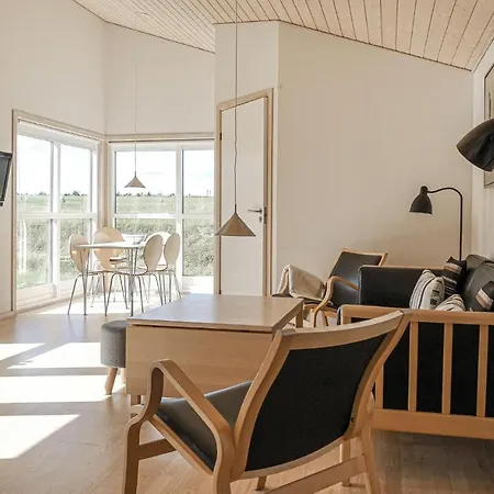 3 Bedroom Gorgeous In Holiday home *