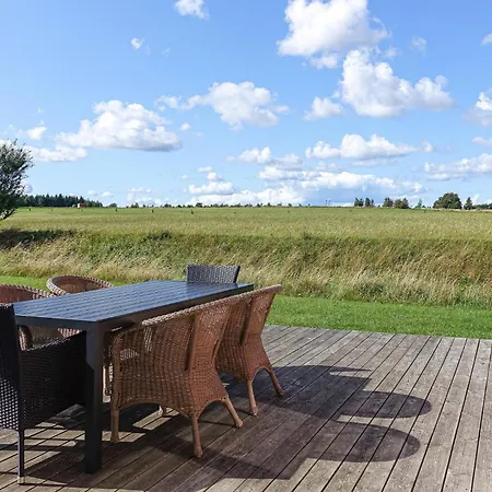 3 Bedroom Gorgeous In Holiday home *